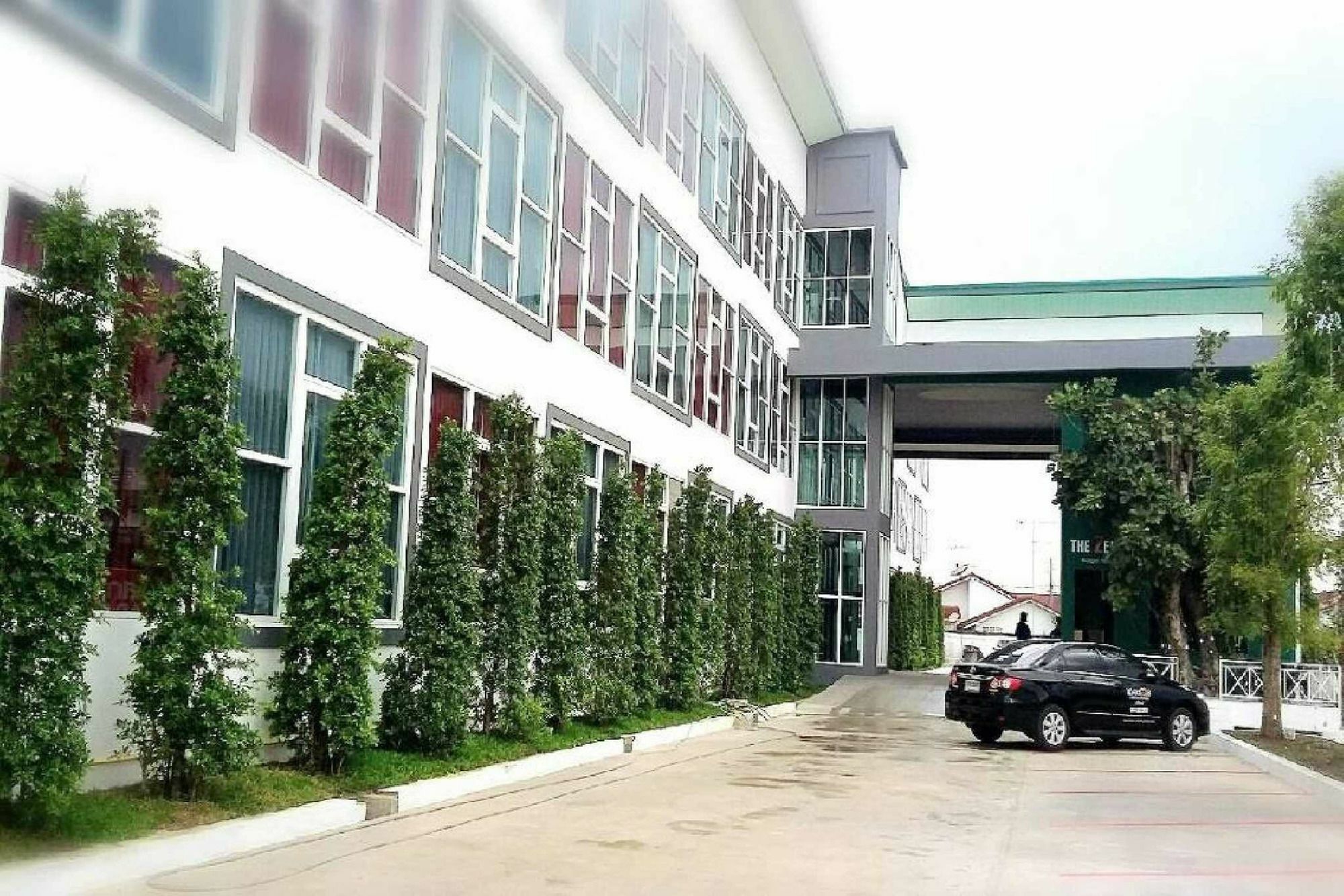 The Zell Hotel Buriram Buitenkant foto