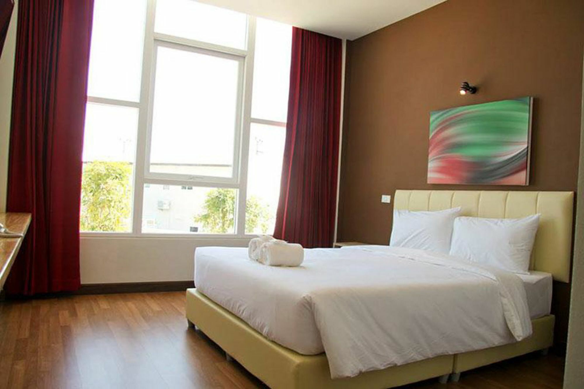 The Zell Hotel Buriram Buitenkant foto